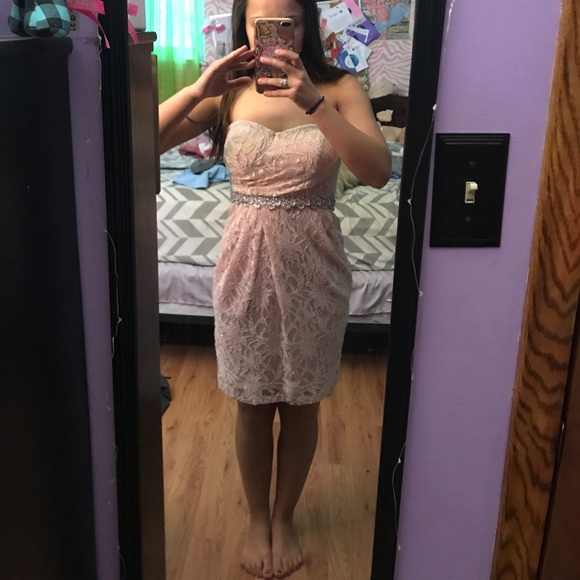 Dresses & Skirts - Pink lace dress!